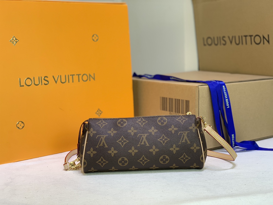 Louis Vuitton M95567 Monogram Canvas Eva Clutch