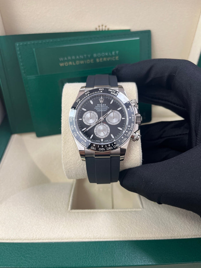 2024 New Rolex Cosmograph Daytona Oyster, 40 mm, White Gold m126519ln-0002