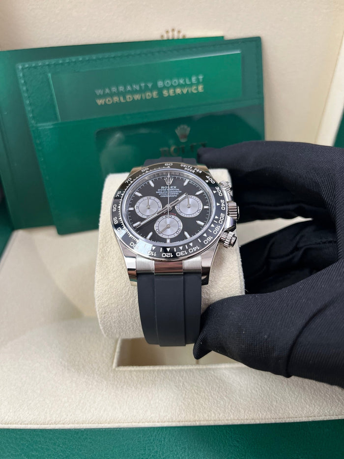 2024 New Rolex Cosmograph Daytona Oyster, 40 mm, White Gold m126519ln-0002