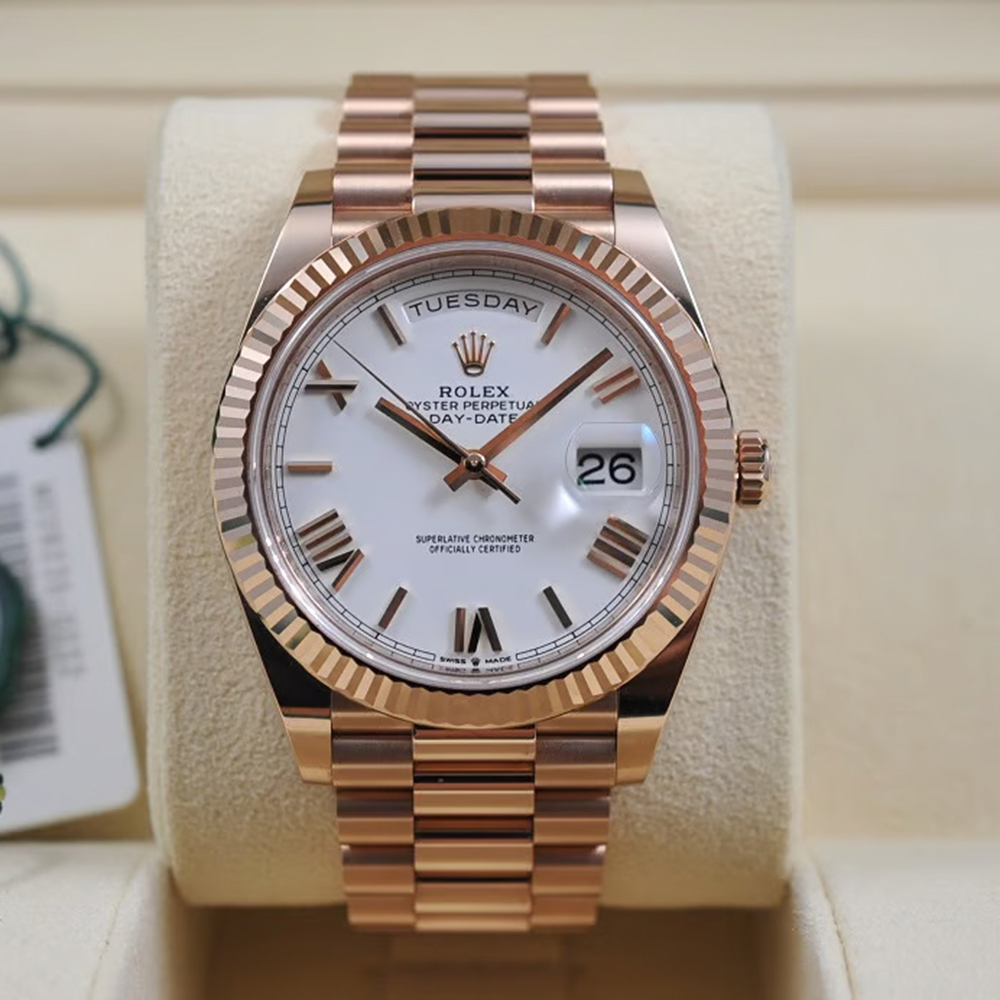 Rolex Day-Date President 40mm Everose gold White Dial 228235-0032 Unworn