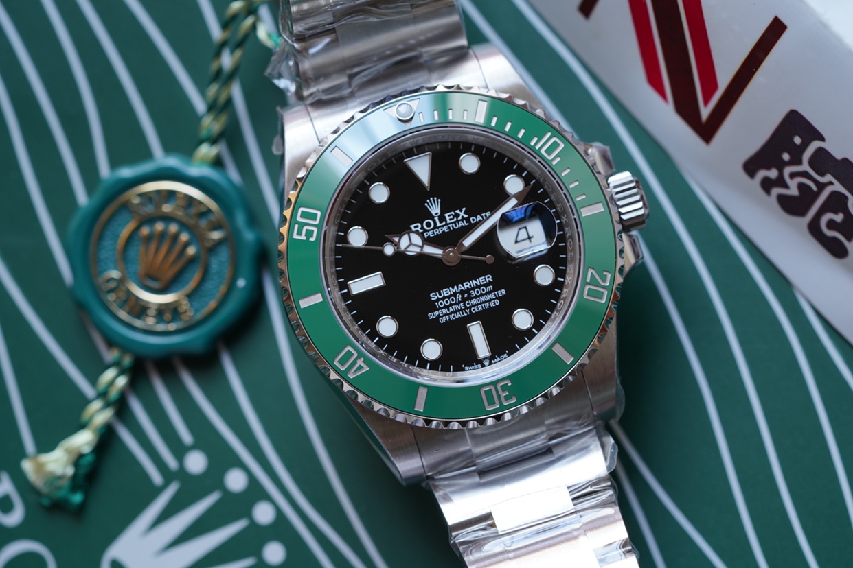 Rolex Perpetual Submariner 116610lv Series Green Black