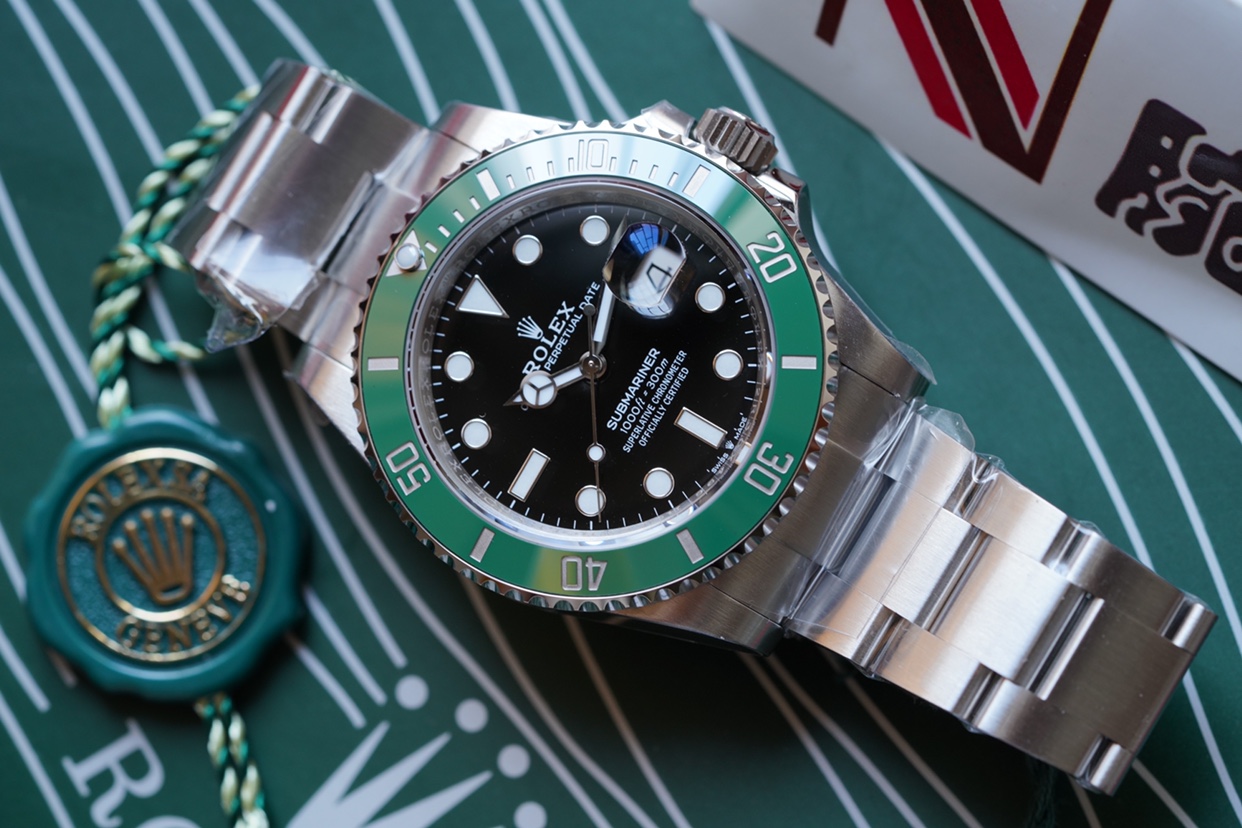 Rolex Perpetual Submariner 116610lv Series Green Black