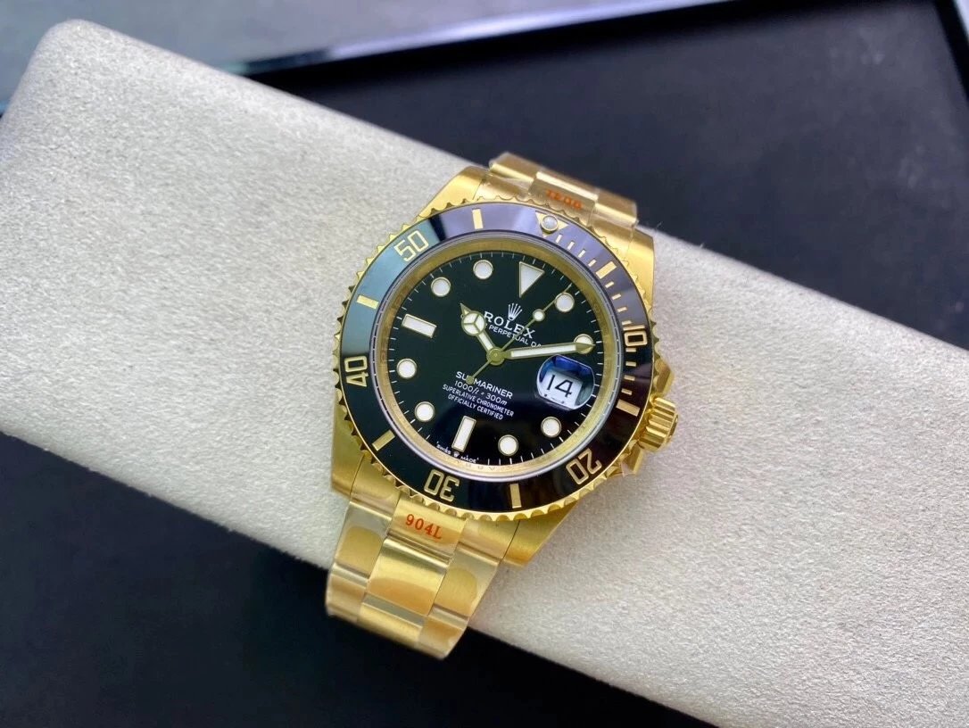 Rolex Perpetual Submariner m126618ln Series Black Gold